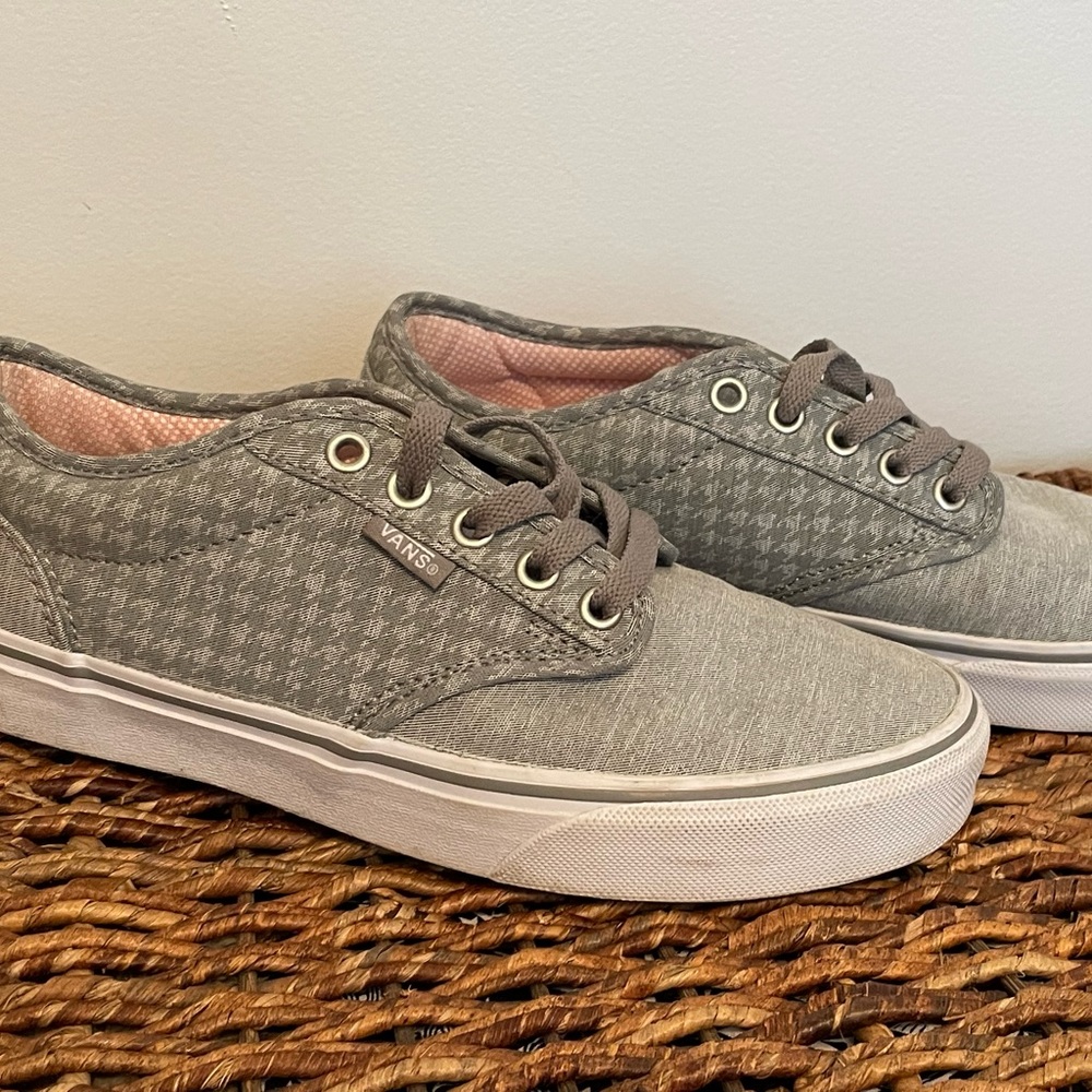 Women’s Vans- size 8